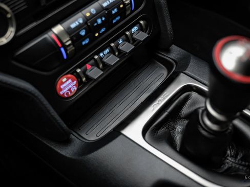 Used 2018 Ford Mustang Shelby GT350R w/ GT350R Equipment Group 920A RWD image 55
