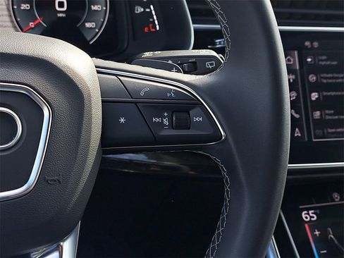Certified 2024 Audi Q8 Premium Plus image 9