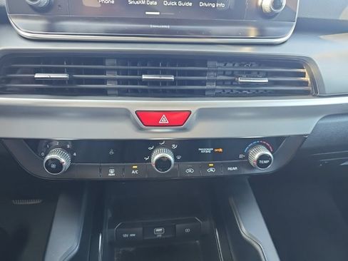 Used 2020 Kia Telluride LX AWD/4WD image 34