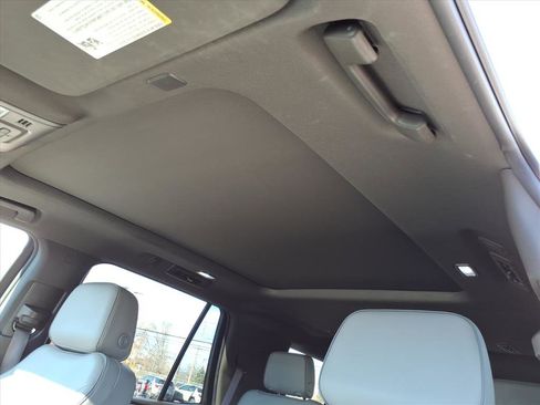 Certified 2023 GMC Yukon SLT w/ SLT Premium Package image 14