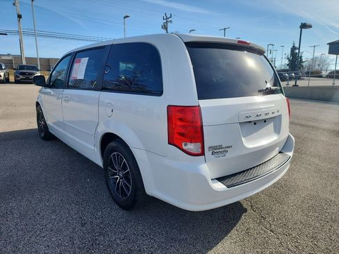 Used 2016 Dodge Grand Caravan SXT image 5