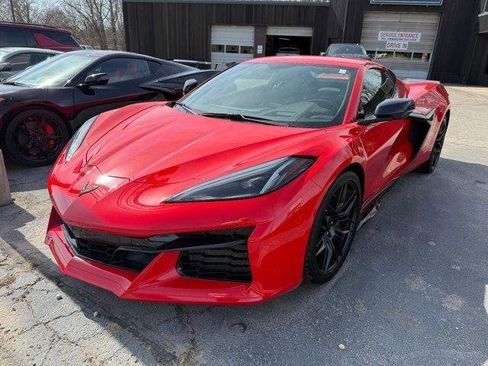 Used 2023 Chevrolet Corvette Z06 RWD image 3