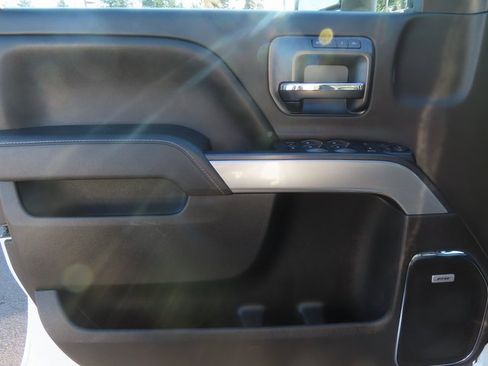 Used 2015 Chevrolet Silverado 3500 LTZ image 11