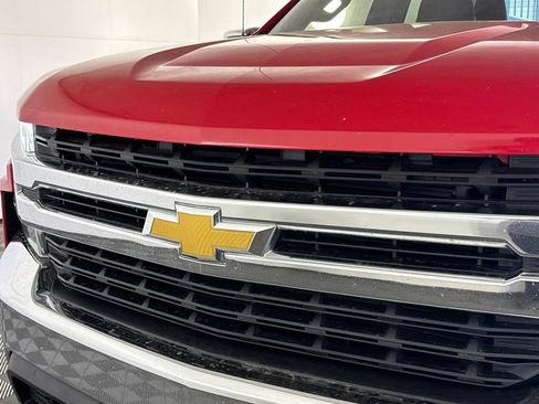 Used 2021 Chevrolet Silverado 1500 LT AWD/4WD image 40