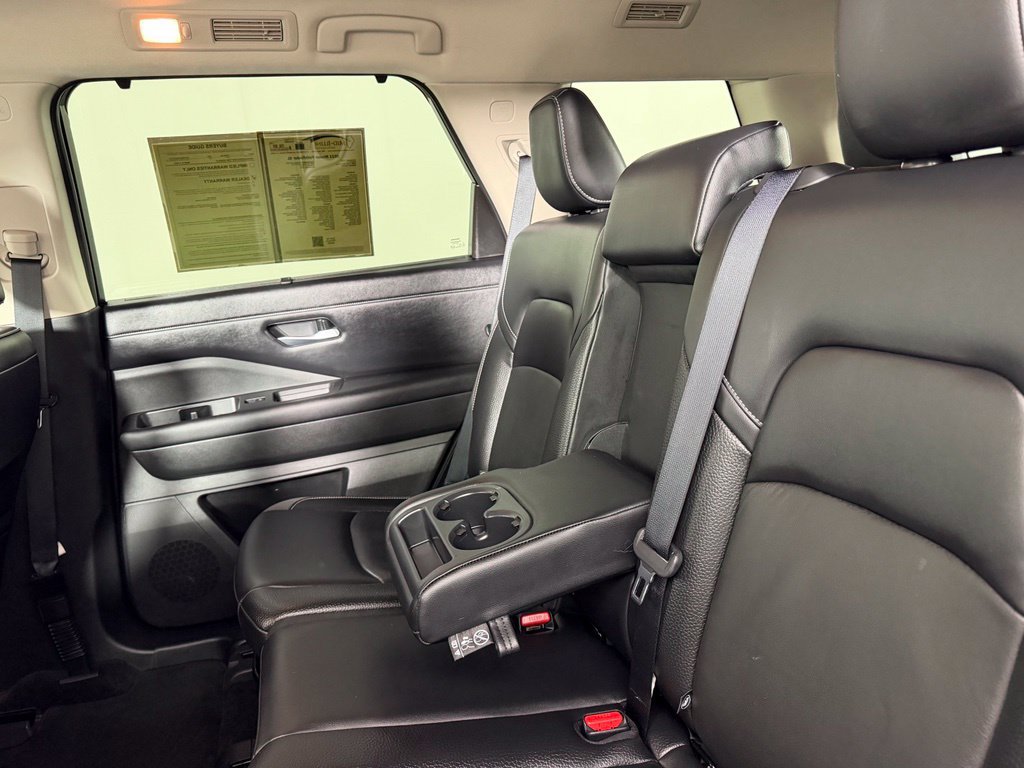 Used 2022 Nissan Pathfinder SL AWD/4WD image 16