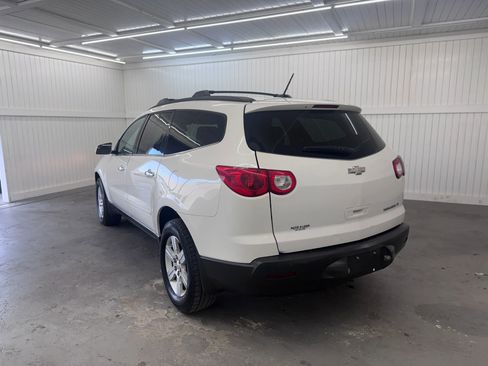 Used 2011 Chevrolet Traverse LT image 7