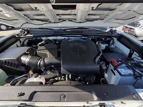 Certified 2022 Toyota Tacoma TRD Sport image 30