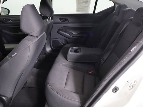 Used 2025 Nissan Altima 2.5 S image 14