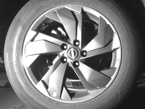 Used 2025 Nissan Rogue SV FWD image 15