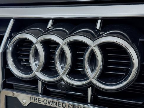 Certified 2025 Audi Q3 2.0T Premium Plus w/ Premium Plus Package image 31