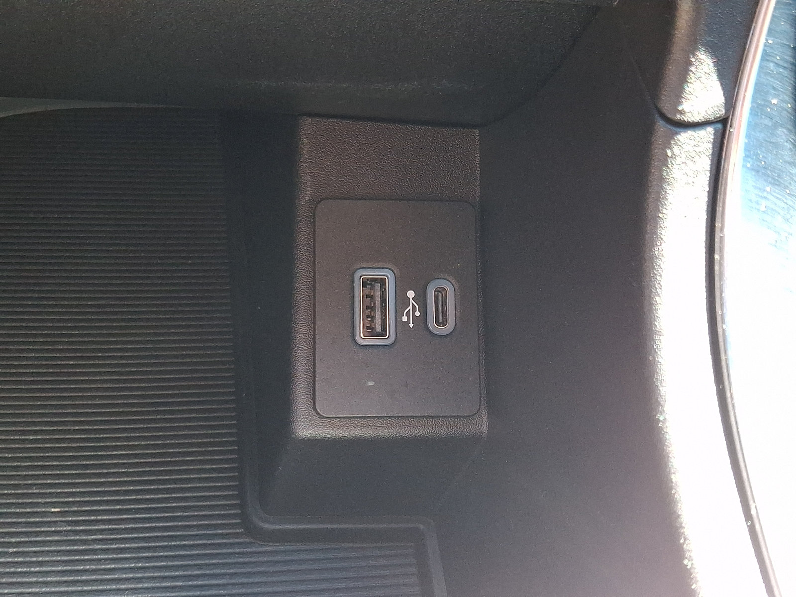 Certified 2023 Ford Edge ST AWD/4WD image 26