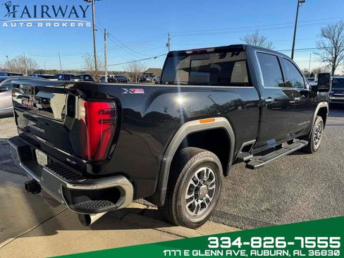 Used 2024 GMC Sierra 2500 SLT w/ SLT Premium Package image 6