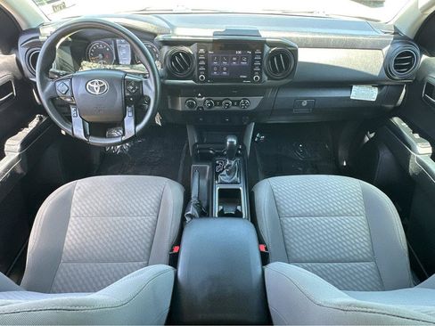 Used 2021 Toyota Tacoma SR AWD/4WD image 4