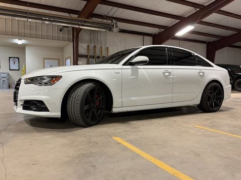 Used 2018 Audi S6 Prestige w/ S Sport Package image 4