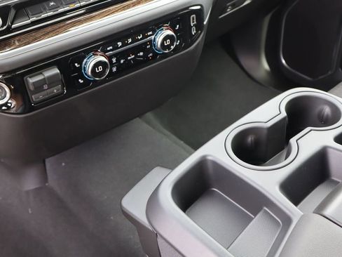 New 2026 GMC Sierra 1500 SLE RWD image 17