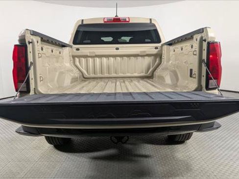 Used 2023 Chevrolet Colorado W/T RWD image 18