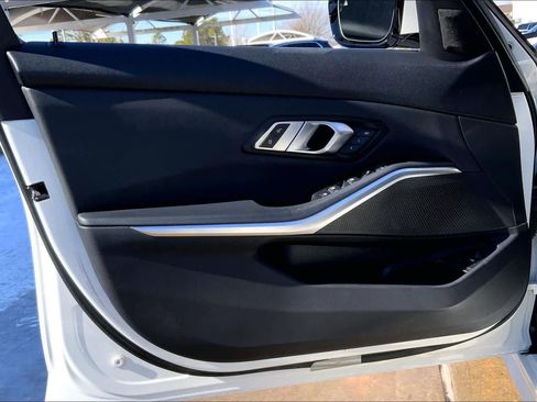 Used 2019 BMW 330i xDrive 330i xDrive w/ Convenience Package image 21
