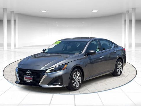 Certified 2025 Nissan Altima 2.5 S FWD image 1
