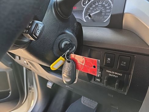 Used 2016 Toyota Tundra SR5 image 24