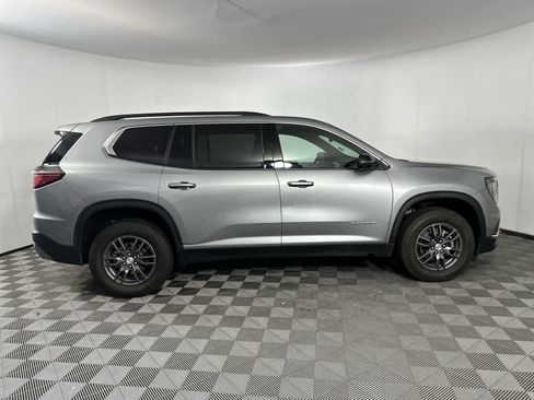Used 2025 GMC Acadia Elevation AWD/4WD image 9