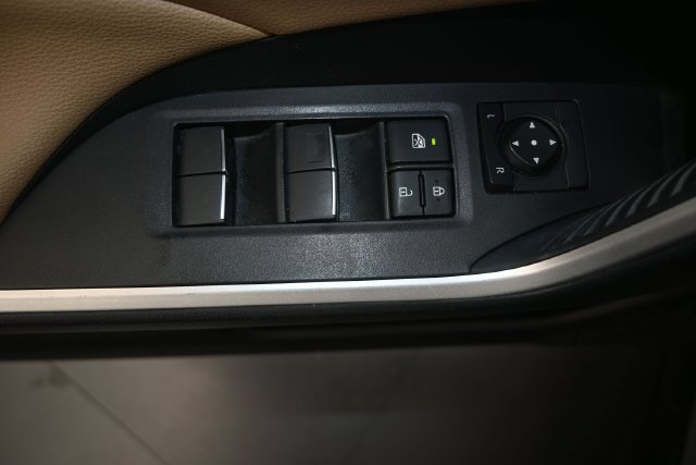 Used 2022 Toyota RAV4 XLE Premium FWD image 14