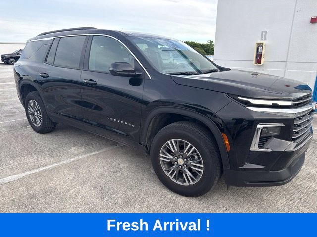 Used 2026 Chevrolet Traverse LT FWD image 16