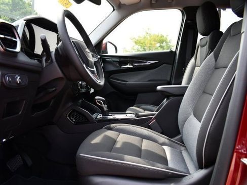 New 2025 Chevrolet TrailBlazer LT w/ Convenience Package image 4