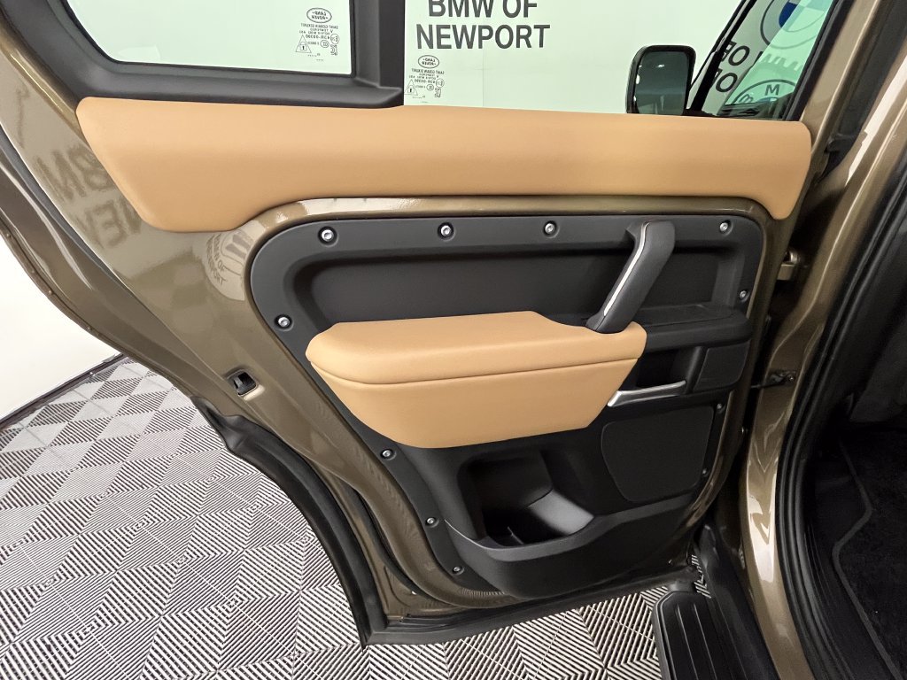 Used 2026 Land Rover Defender 110 S AWD/4WD image 23