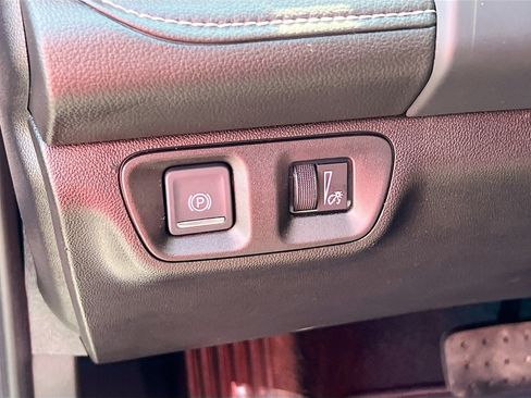 Used 2023 GMC Acadia SLE w/ Driver Convenience Package AWD/4WD image 10