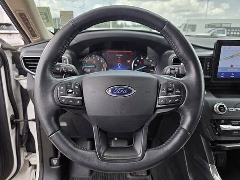 Used 2020 Ford Explorer XLT w/ Equipment Group 202A AWD/4WD image 24