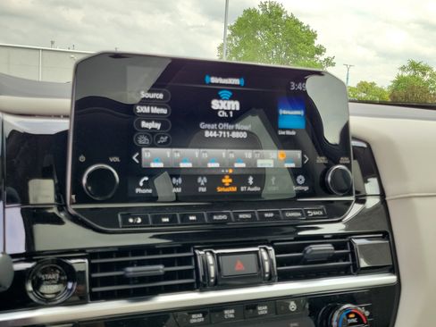 Used 2025 Nissan Pathfinder SL w/ SL Premium Package image 26