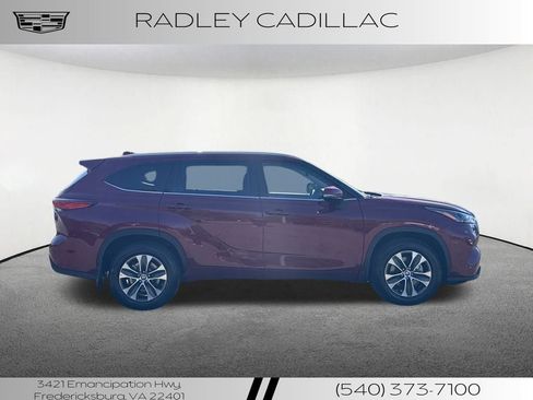 Used 2022 Toyota Highlander XLE image 8