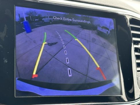 Used 2021 Jeep Grand Cherokee Laredo X image 12