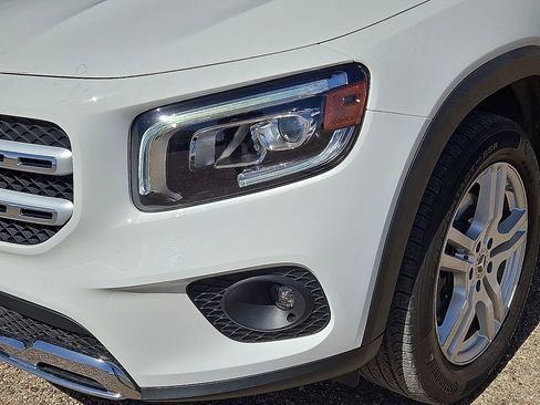 Used 2021 Mercedes-Benz GLB 250 GLB 250 image 9