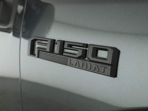 Used 2018 Ford F150 Lariat w/ Equipment Group 501A Mid image 8