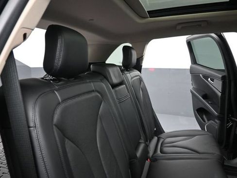 Certified 2023 Lincoln Nautilus Reserve FWD image 26