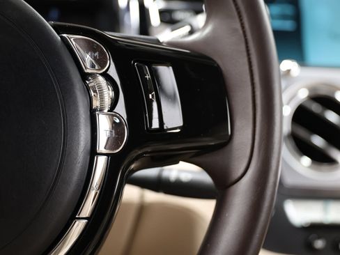 Used 2015 Rolls-Royce Wraith RWD image 40