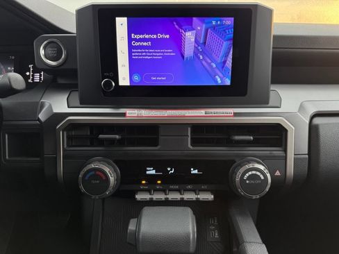 Used 2025 Toyota 4Runner SR5 AWD/4WD image 2