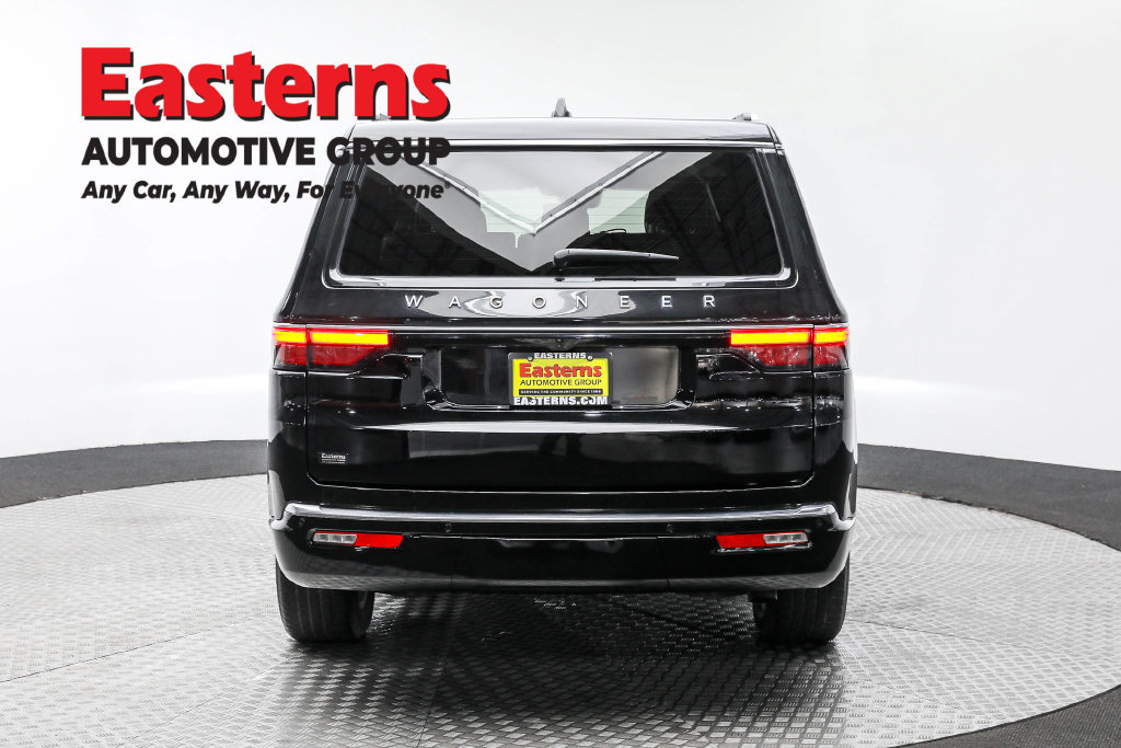 Used 2022 Jeep Wagoneer Series II AWD/4WD image 7