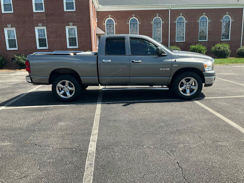 Used 2008 Dodge Ram 1500 Truck SLT w/ Trailer Tow Group AWD/4WD image 4