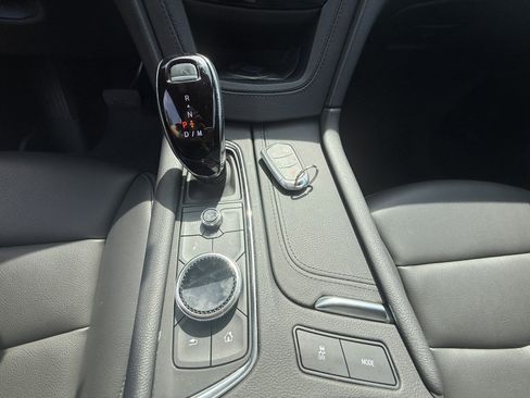 Used 2025 Cadillac XT6 Luxury w/ LPO, Floor Liner Package AWD/4WD image 17