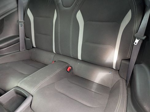 Used 2018 Chevrolet Camaro SS RWD image 8