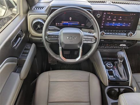 Used 2024 Chevrolet Colorado ZR2 w/ ZR2 Convenience Package III image 13