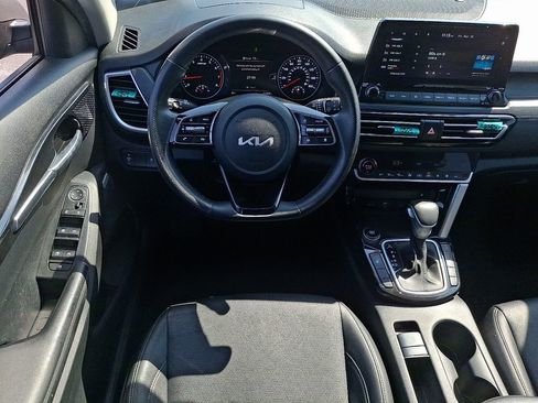 Certified 2023 Kia Seltos SX image 11