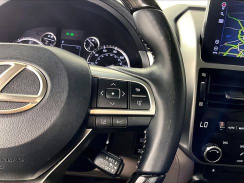 Used 2022 Lexus GX 460 Luxury w/ Accessory Package AWD/4WD image 23