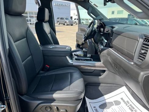 Certified 2022 Chevrolet Silverado 1500 LTZ w/ LTZ Premium Package AWD/4WD image 19