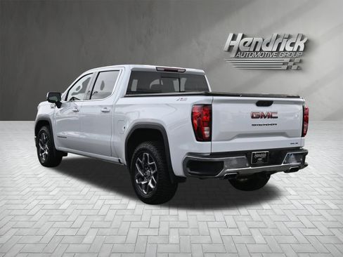 Used 2023 GMC Sierra 1500 SLE image 8