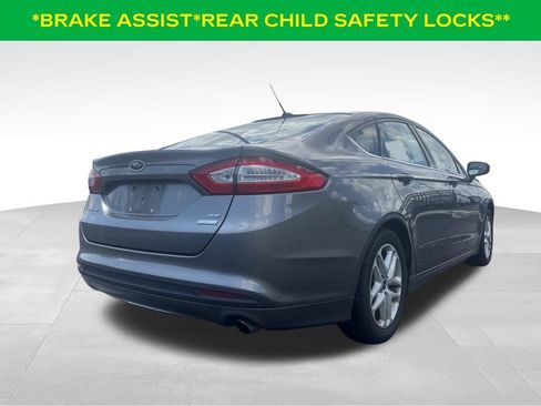 Used 2014 Ford Fusion SE FWD image 9