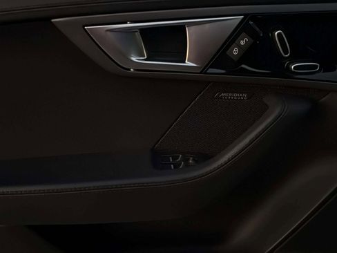 Used 2017 Jaguar F-TYPE Coupe image 44