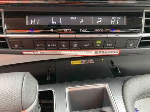 Certified 2026 Toyota Sienna XLE image 17